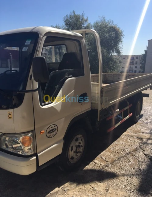 location d'un camion jac bon etat كراء