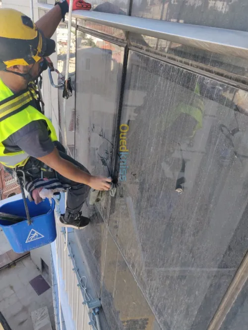 Nettoyage de vitre et allucobond 