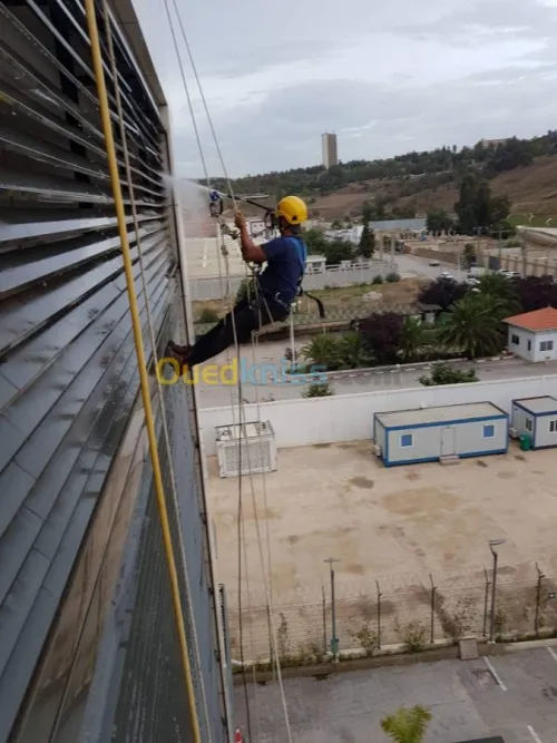 Travaux hauteur (alpiniste, cordiste)