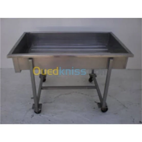 Fabrication table,  chariot et bac en 
