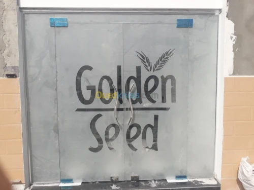 Vitrine en verre trempé 