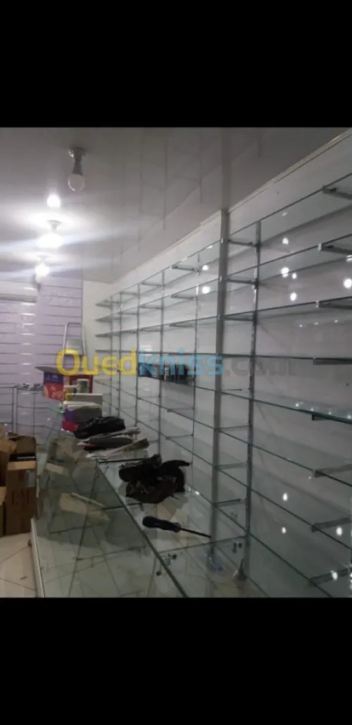 Le verre trempé inox mur-rideau 