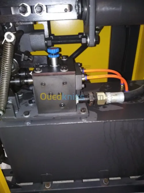 Coudeuse cisaille Cintreuse redresseuse gute icaro alba