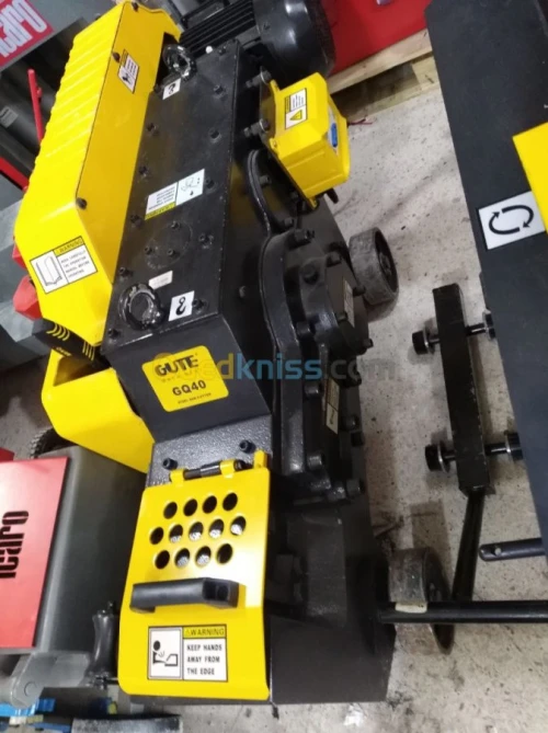 Coudeuse cisaille Cintreuse redresseuse gute icaro alba