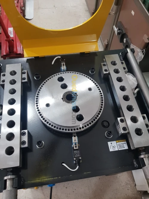 Coudeuse cisaille Cintreuse redresseuse gute icaro alba