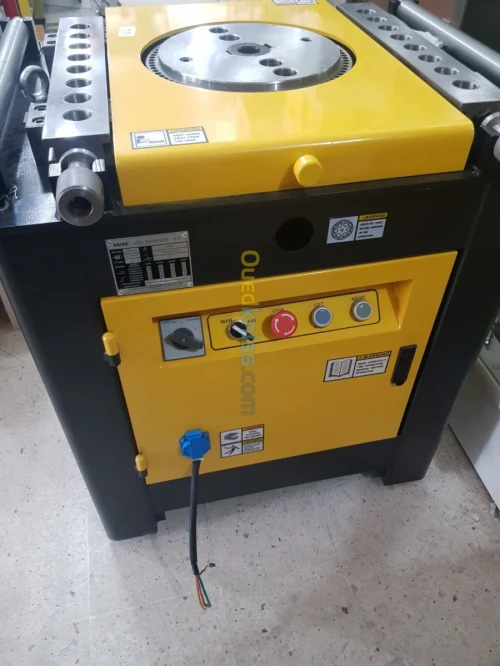 Coudeuse cisaille Cintreuse redresseuse gute icaro alba