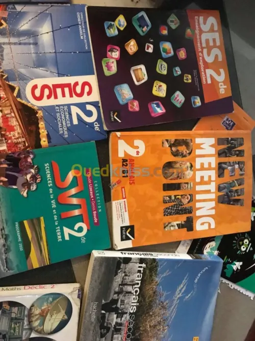 VENTE DE LIVRE SCOLAIRE ET CNED 