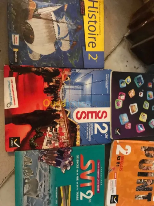 VENTE DE LIVRE SCOLAIRE ET CNED 
