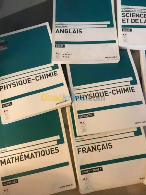 VENTE DE LIVRE SCOLAIRE ET CNED 