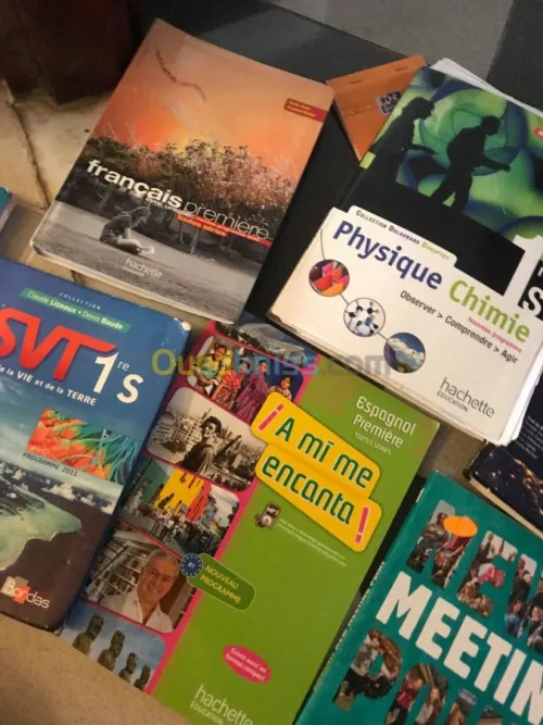 VENTE DE LIVRE SCOLAIRE ET CNED 