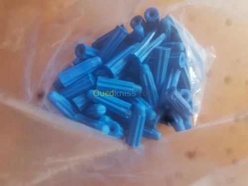 Fabriquant chevilles bleu est rouge fi