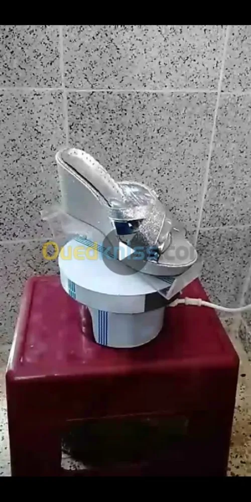 Présentoir rotatif electrique