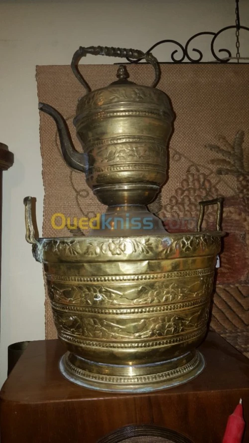 Ouadaia Aiguière avec son bassin 