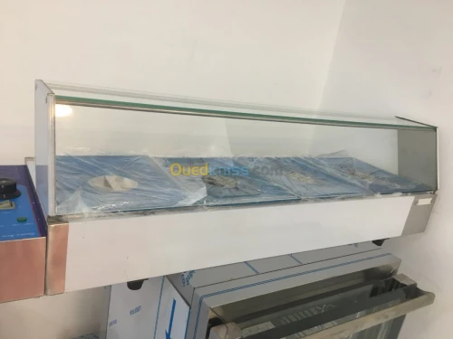 BAIN MARIE AVEC VETRINE