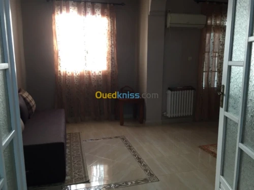Location vacances Niveau De Villa F3 Alger Bordj el bahri