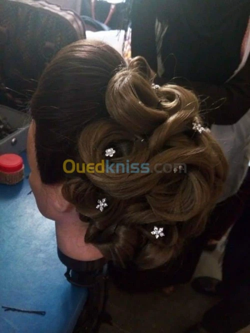 Chignon makiage ongleriée