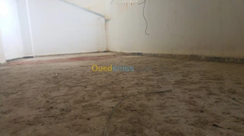 Ponsage et lustrage des sols