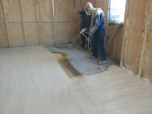 La mousse de polyurèthane projection 