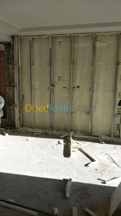 La mousse de polyurèthane projection 