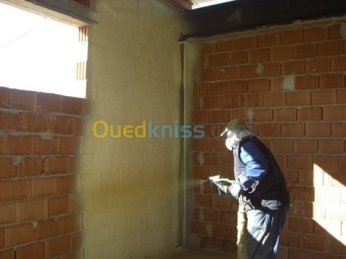 La mousse de polyurèthane projection 