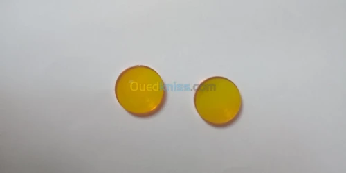 Lentilles machine laser gravure