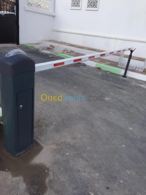 Barriere levante automatique