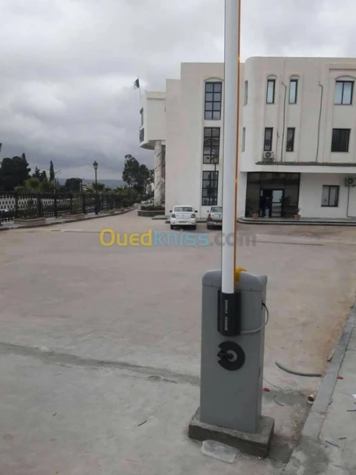 Barriere levante automatique