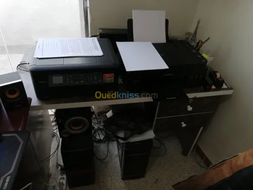 Cyber café complet / مقهى انترنيت