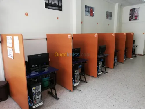 Cyber café complet / مقهى انترنيت