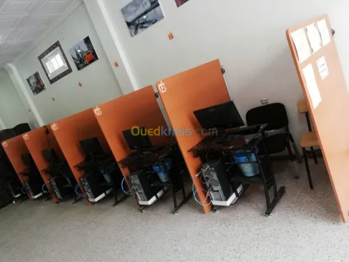 Cyber café complet / مقهى انترنيت