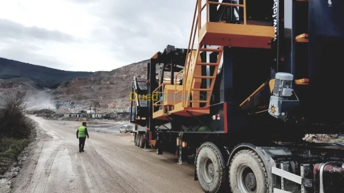 CONCASSEUR MOBILE 180 T/H