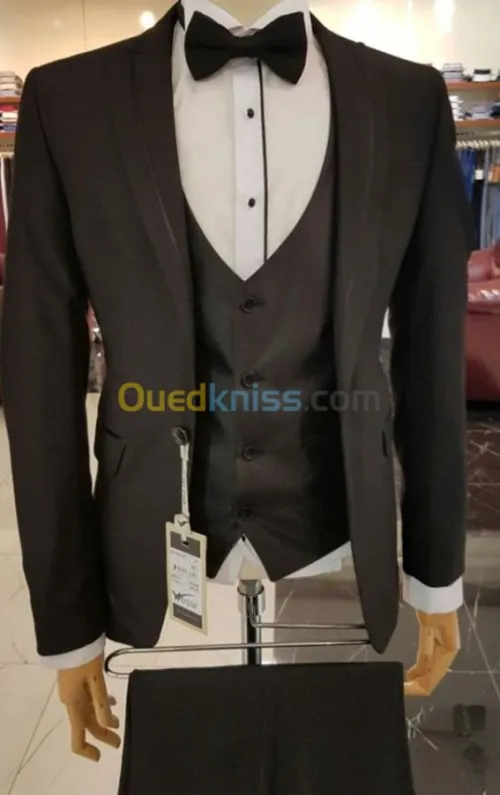 Lot de 6 costumes noir 3 pièces neufs