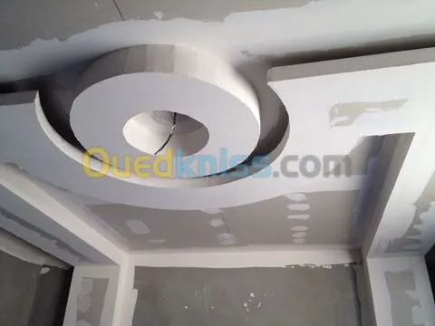 Décoration intérieure et extérieure.