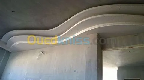 Décoration intérieure et extérieure.