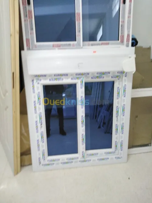 محل بيع الأبواب و النوافذ المحلية و ال