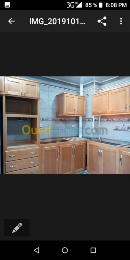 Artisan menuisier