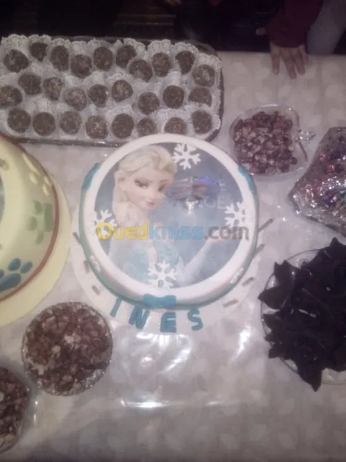CAKES DISIGN