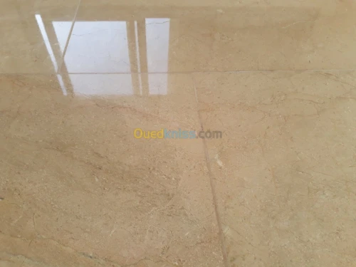 Ponçage et lustrage