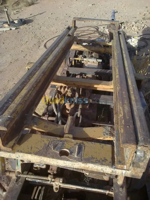 Machine de forage de puits