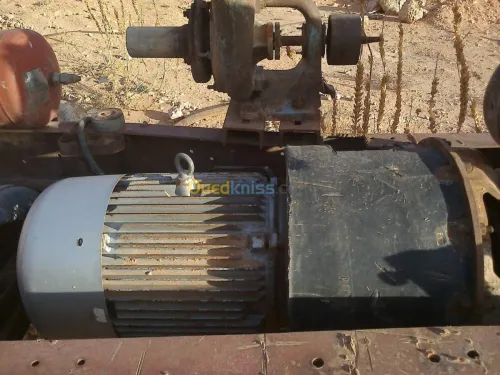Machine de forage de puits