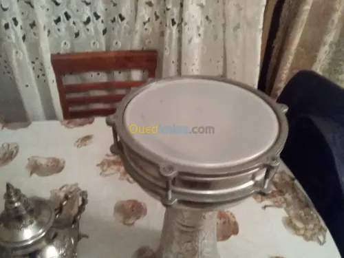 Mandolin et darbouka  en cuive blan