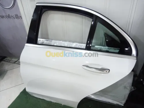 Porte Mercedes classe c 2014-2018 neuf