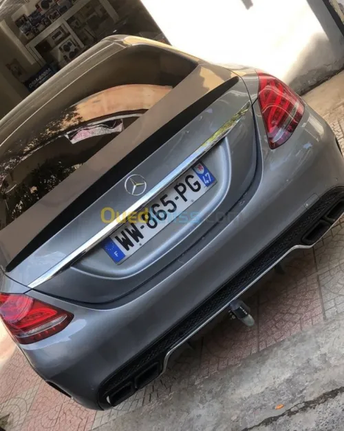 Location de voiture de luxe en Algérie