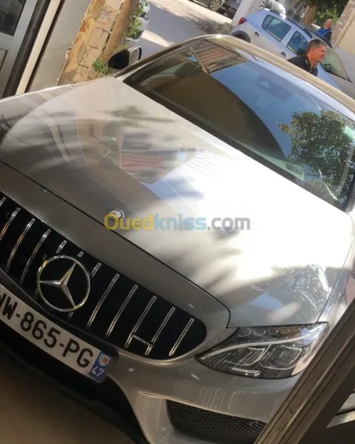 Location de voiture de luxe en Algérie