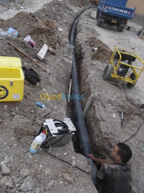  LOCATION D'EQUIPEMENTS TRAVAUX HYDRAU