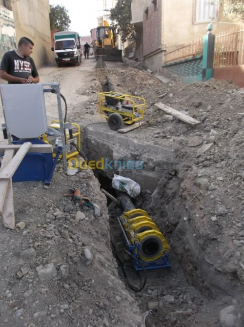  LOCATION D'EQUIPEMENTS TRAVAUX HYDRAU