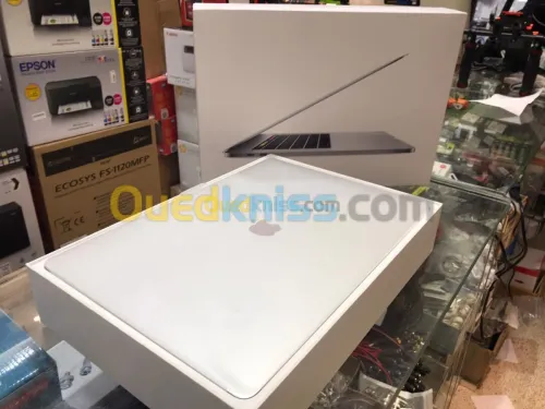 MACBOOK PRO 2019 i9 16G RADEON PR0560X