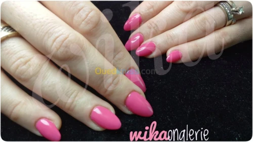 Onglerie pose capsules 