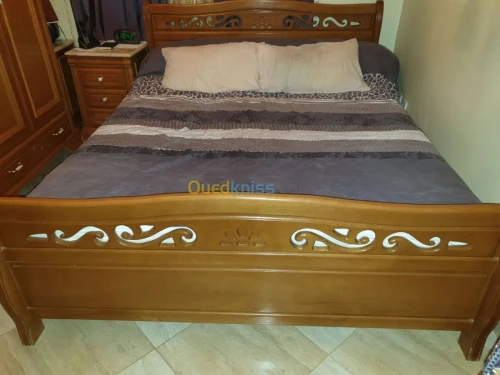 Lits de deux places avec matelas 
