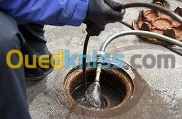 تفريغ المياه القذرة وتسريح قنوات الصرف